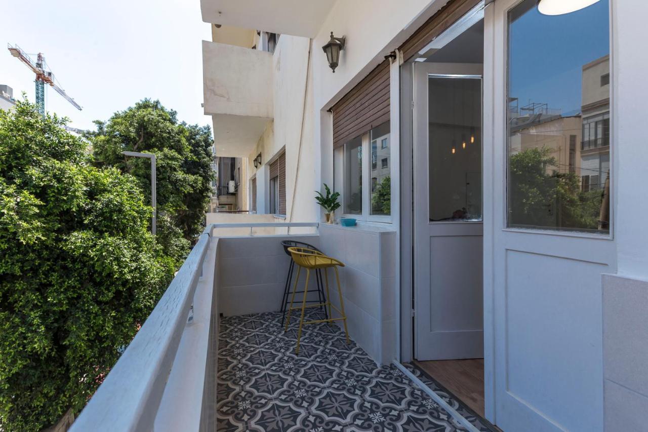 1B Patio Beach House Premium Location W/2 Balcony Тель-Авив Экстерьер фото